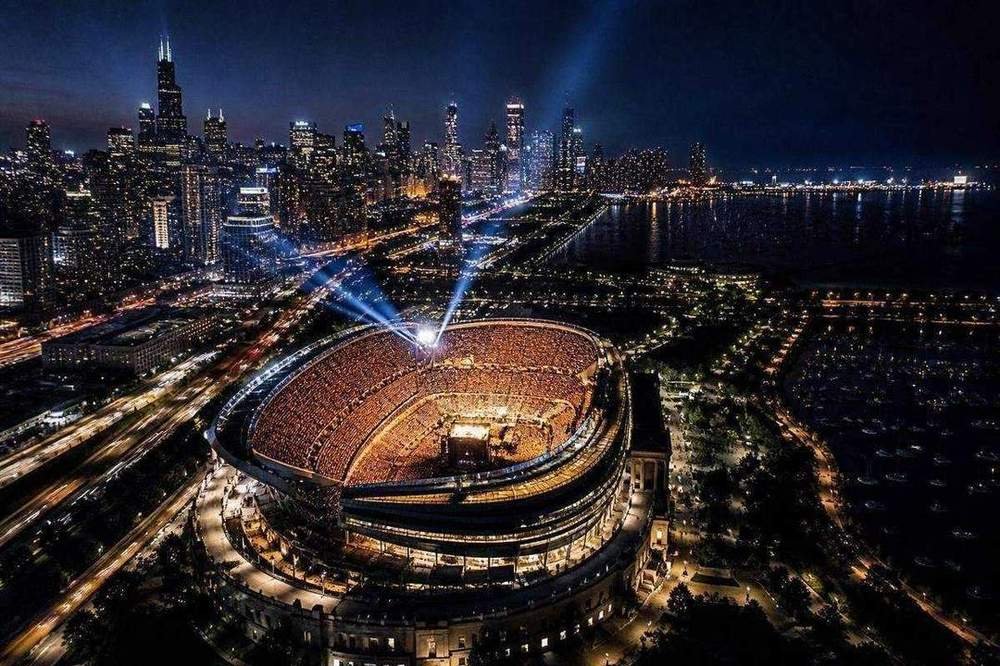 R&B Tour 2026 Chicago concert at Soldier Field